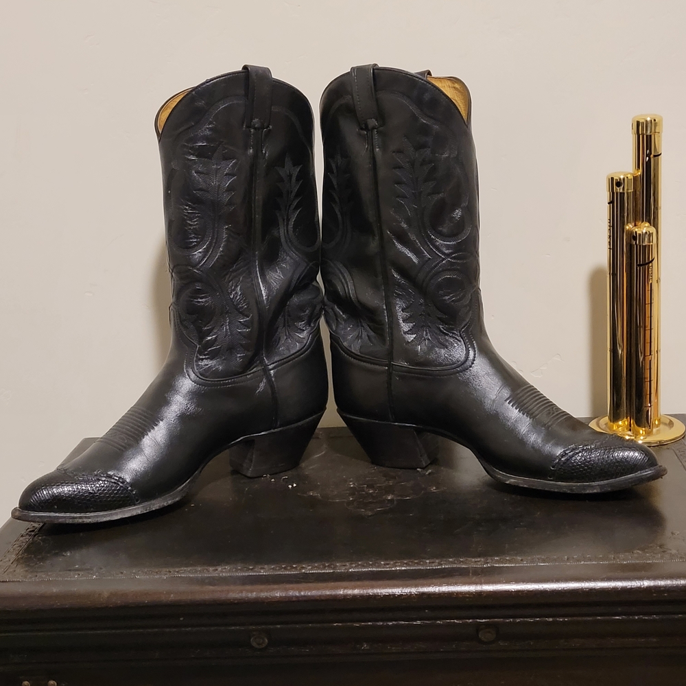 Mens Tony Lama Black Embossed Leather Western Boots